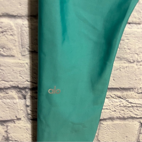 ALO Yoga Airlift 7/8 Leggings Medium - Picture 5 of 9